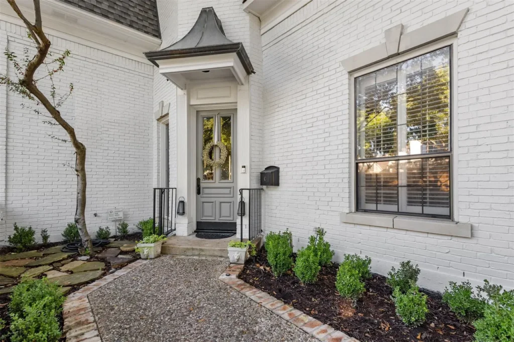 1 Front door (1)