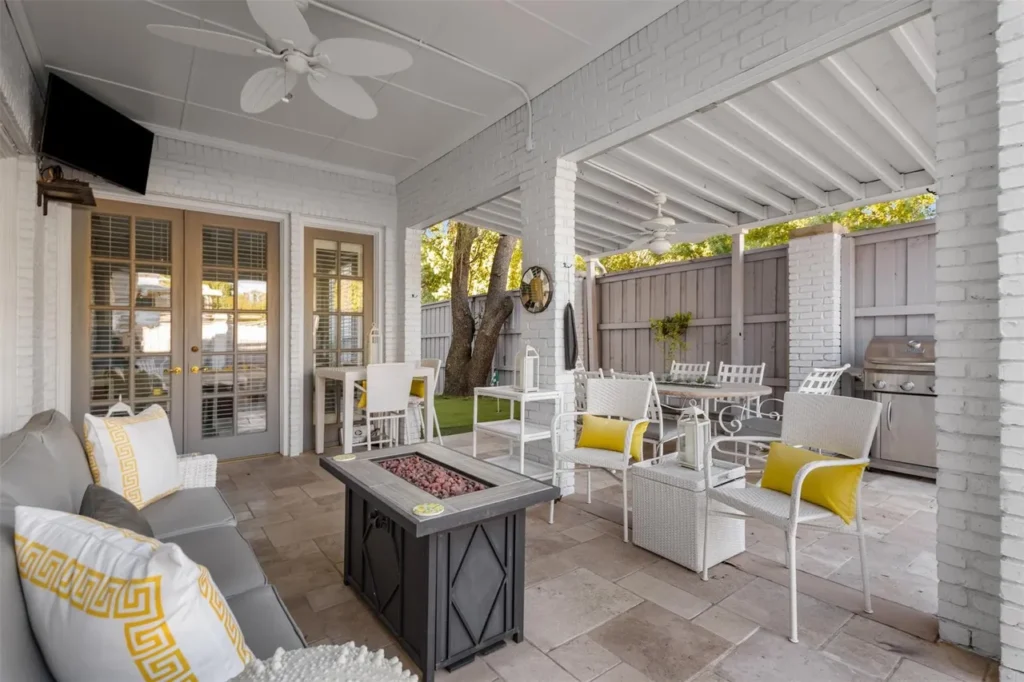 15 Patio, fire pit view