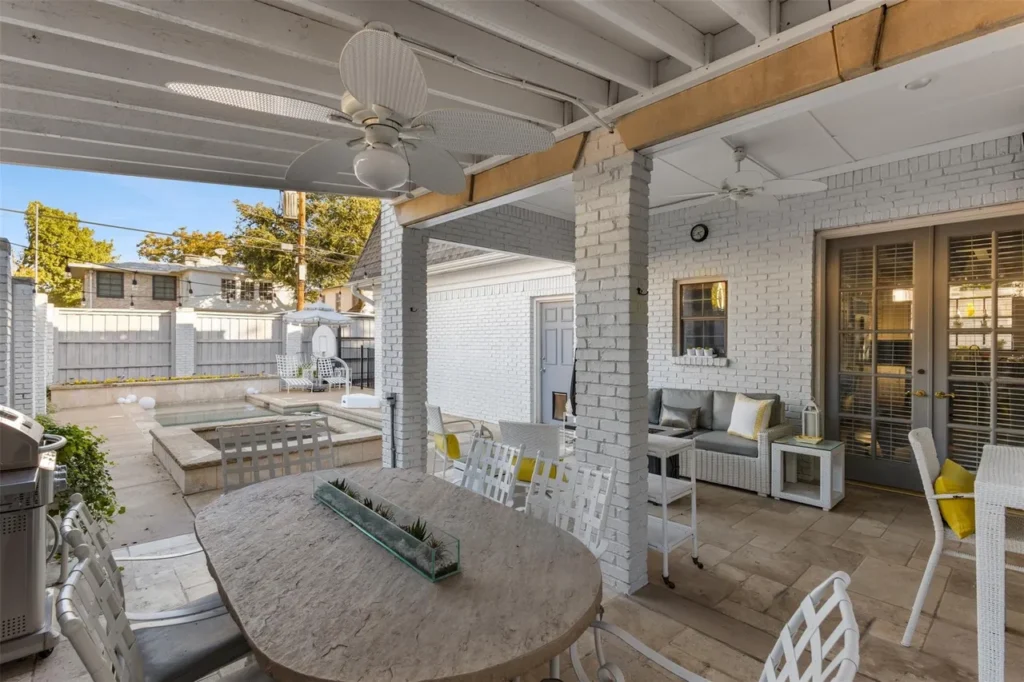 15 Pool patio