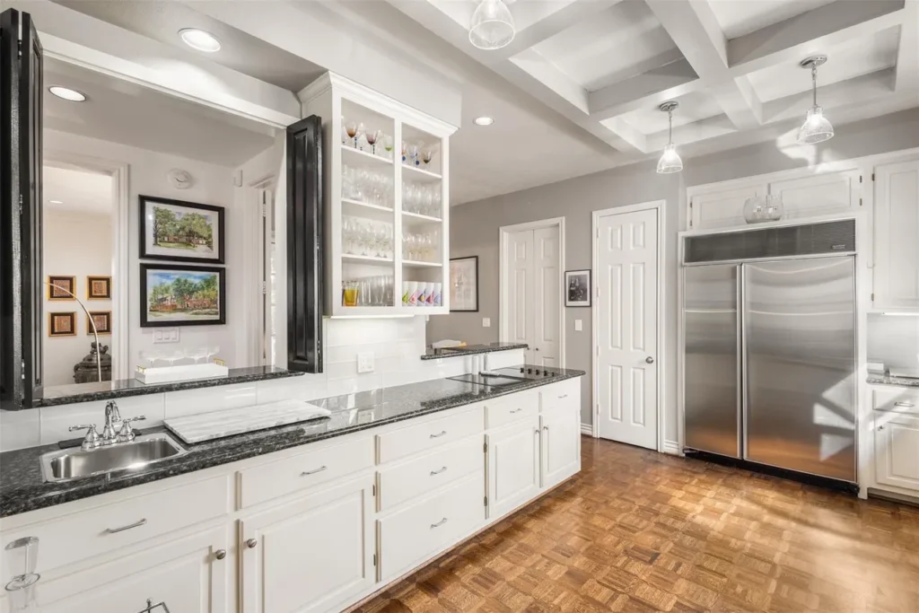 5 Kitchen, extra sink view