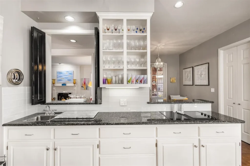 5 Kitchen, living room view