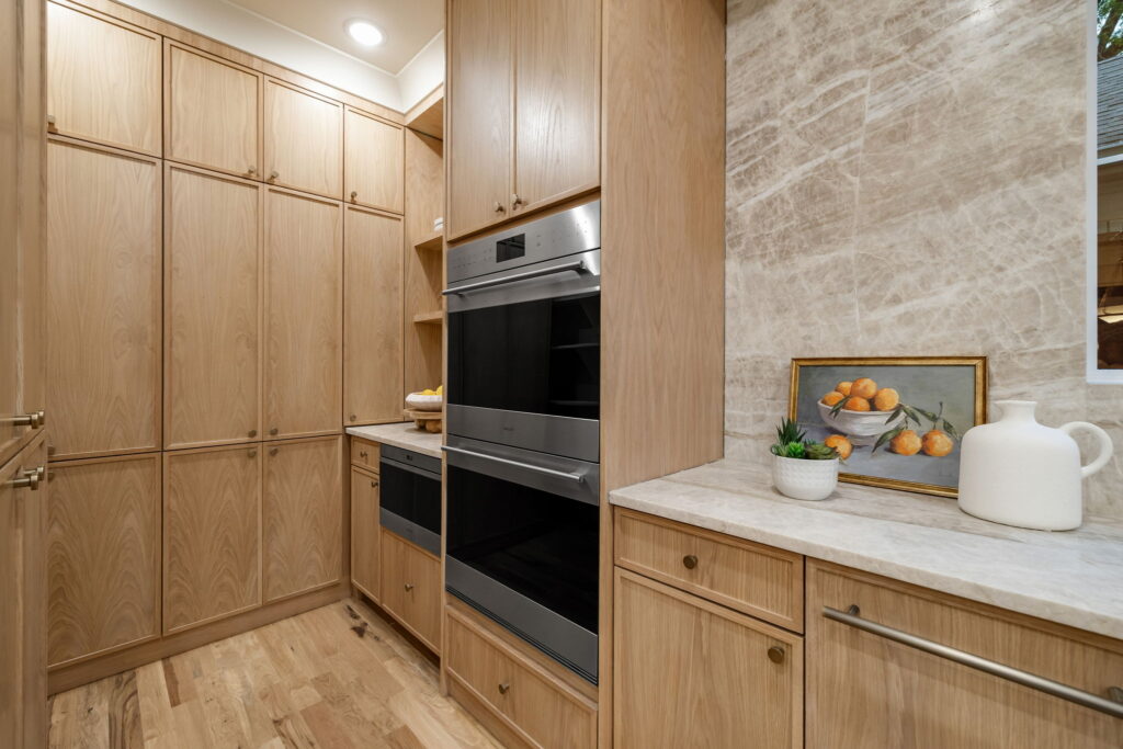 5A Kitchen, oven view (1)