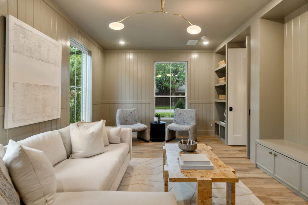 6 Living room 4